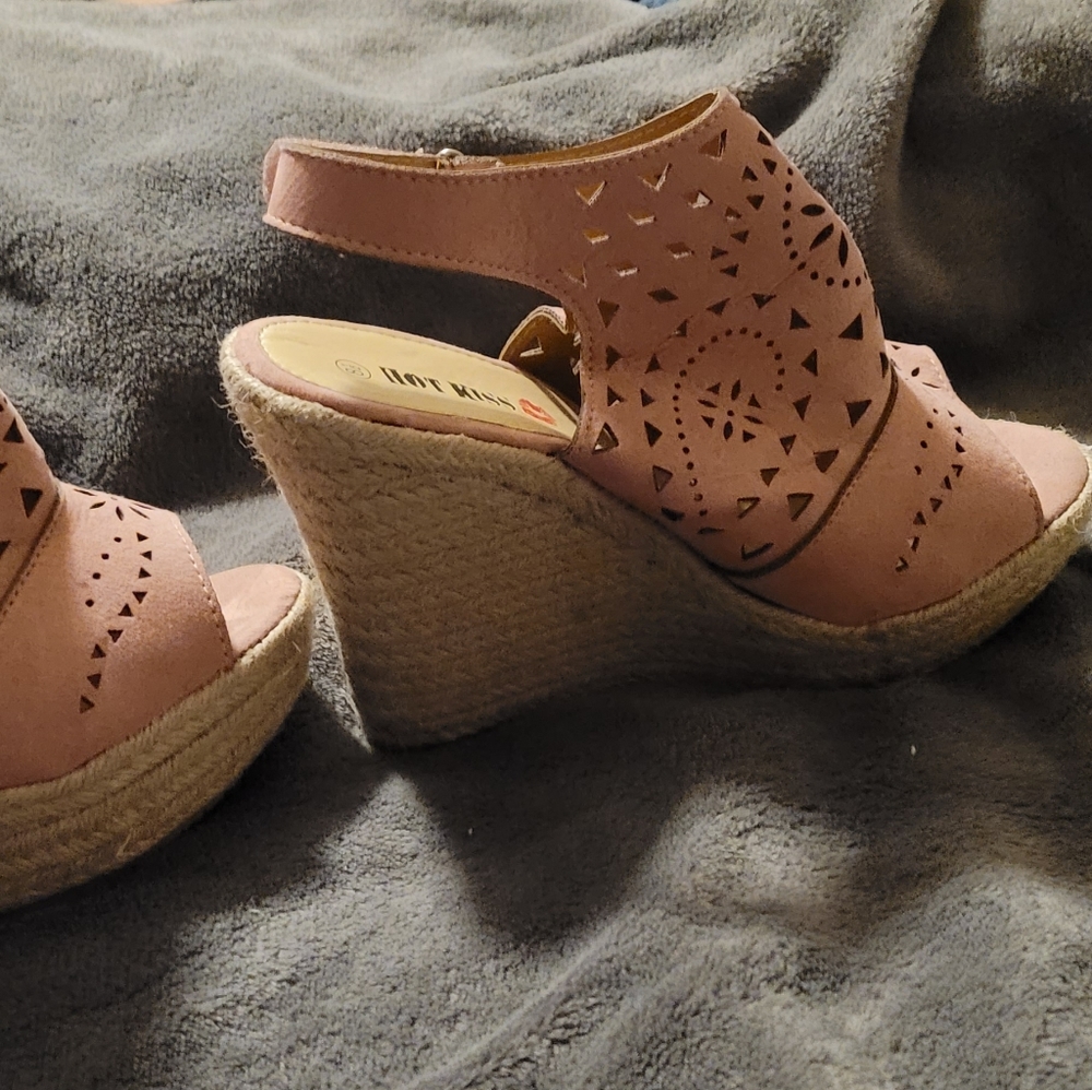 Wedges - Picture 2 of 5